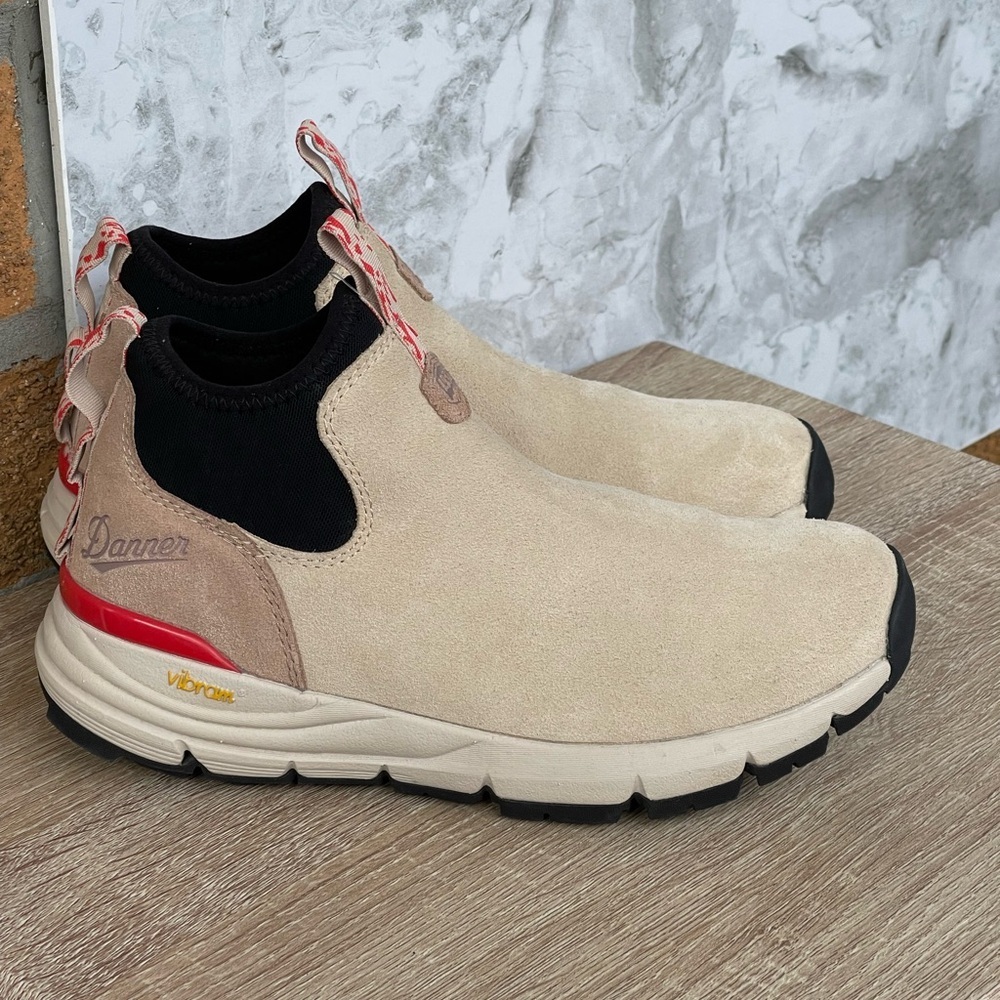 Danner Shoes Womens 7 Beige Suede Chelsea Boots Vibram Warm Mountain 600 Trail